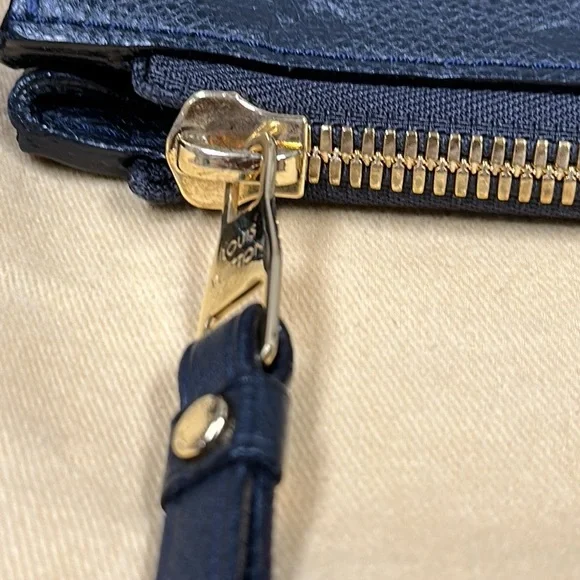 Louis Vuitton Bleu Infini Monogram Empreinte Leather Petillante Clutch - Picture 8 of 15